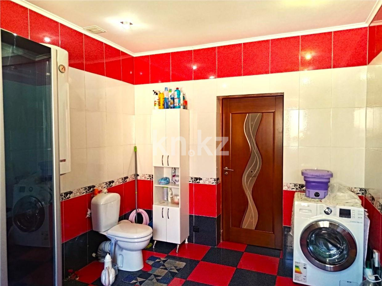 Продажа 7-комнатного дома, 260 м² в Караганде - фото 16