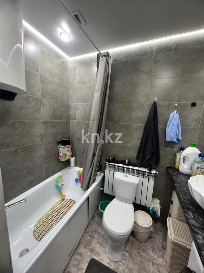 Продажа 3-комнатной квартиры, 58 м², ул. Жанибекова, дом  56 в Караганде - фото 5