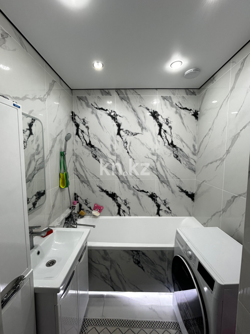 Продажа 3-комнатной квартиры, 75 м², ул. Муканова, дом  61/2 в Караганде - фото 9