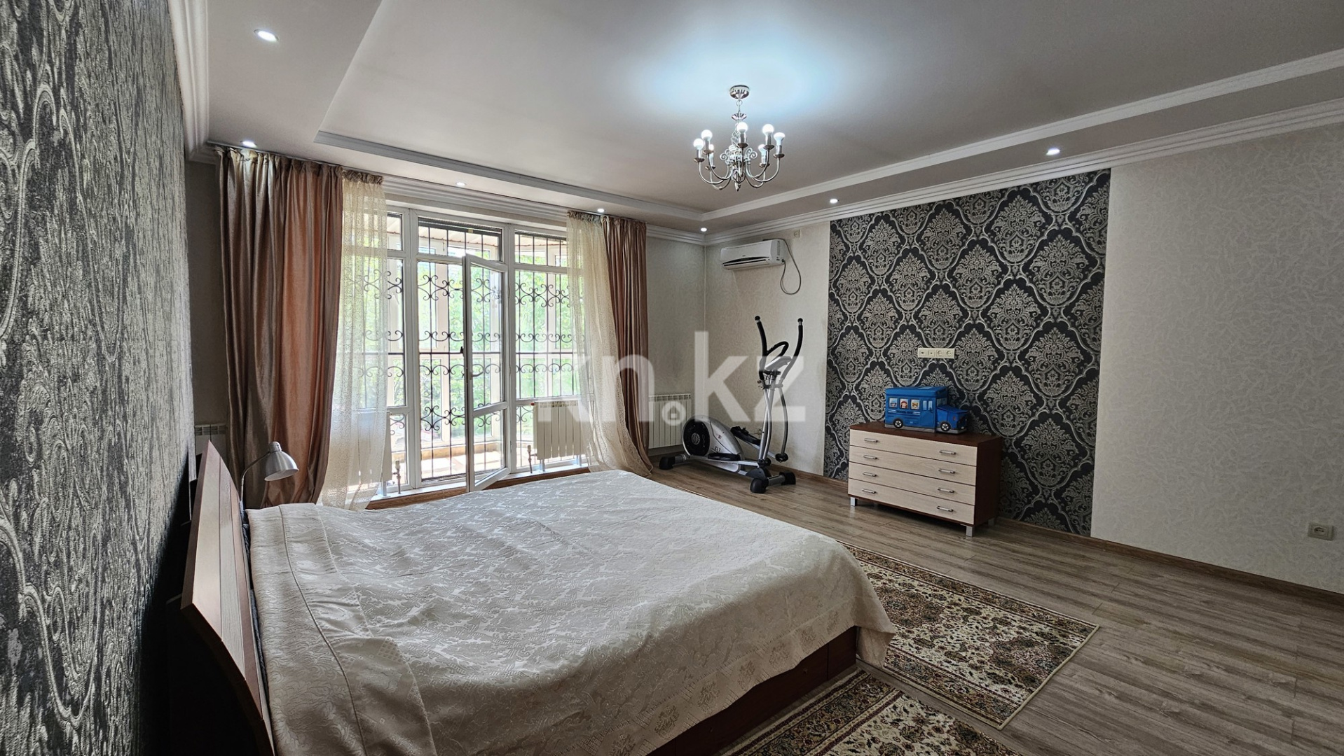 Продажа 5-комнатного дома, 220 м² - Продажа домов, коттеджей в Наурызбайском р-не Алматы фото 33 из 37