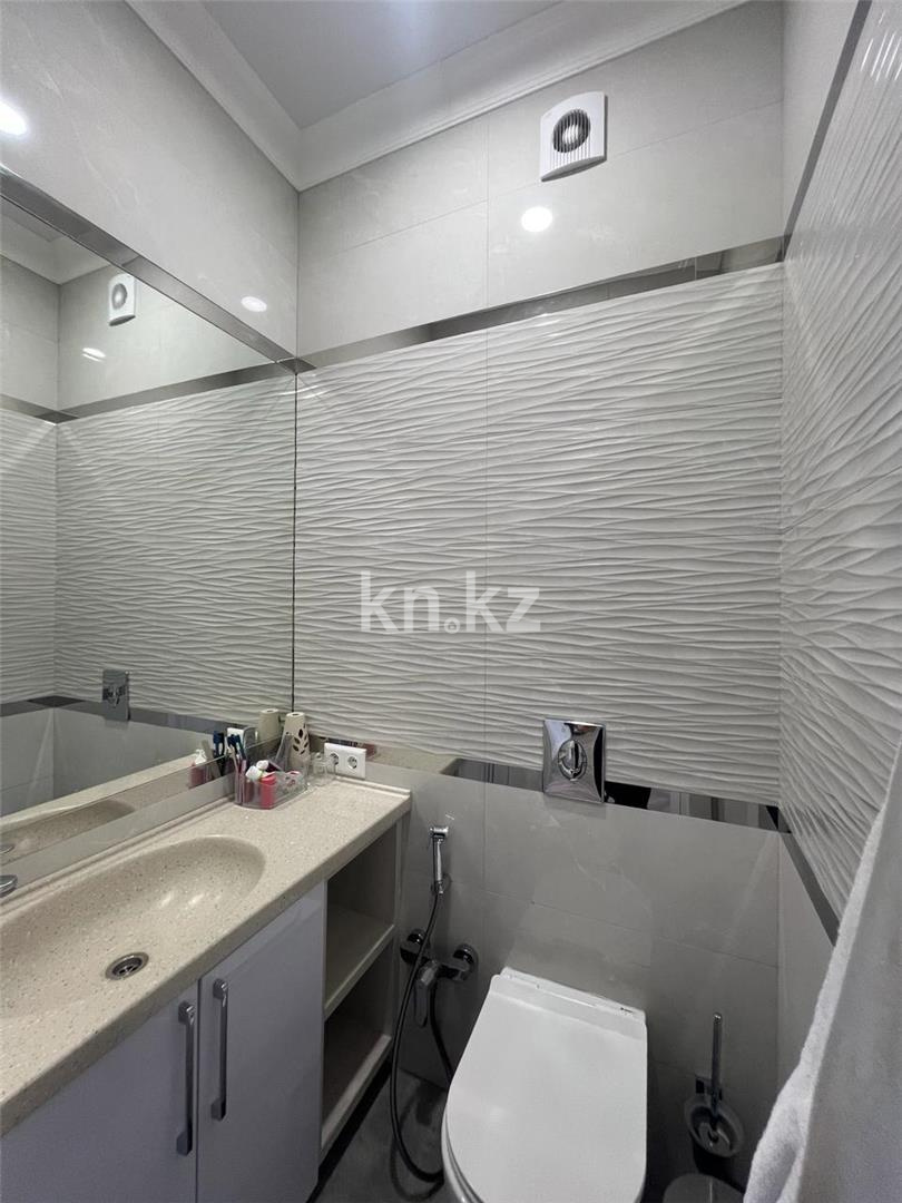 Продажа 3-комнатной квартиры, 94 м², ул. Сатыбалдина, дом  30 - Продажа квартир в Караганде фото 19 из 27