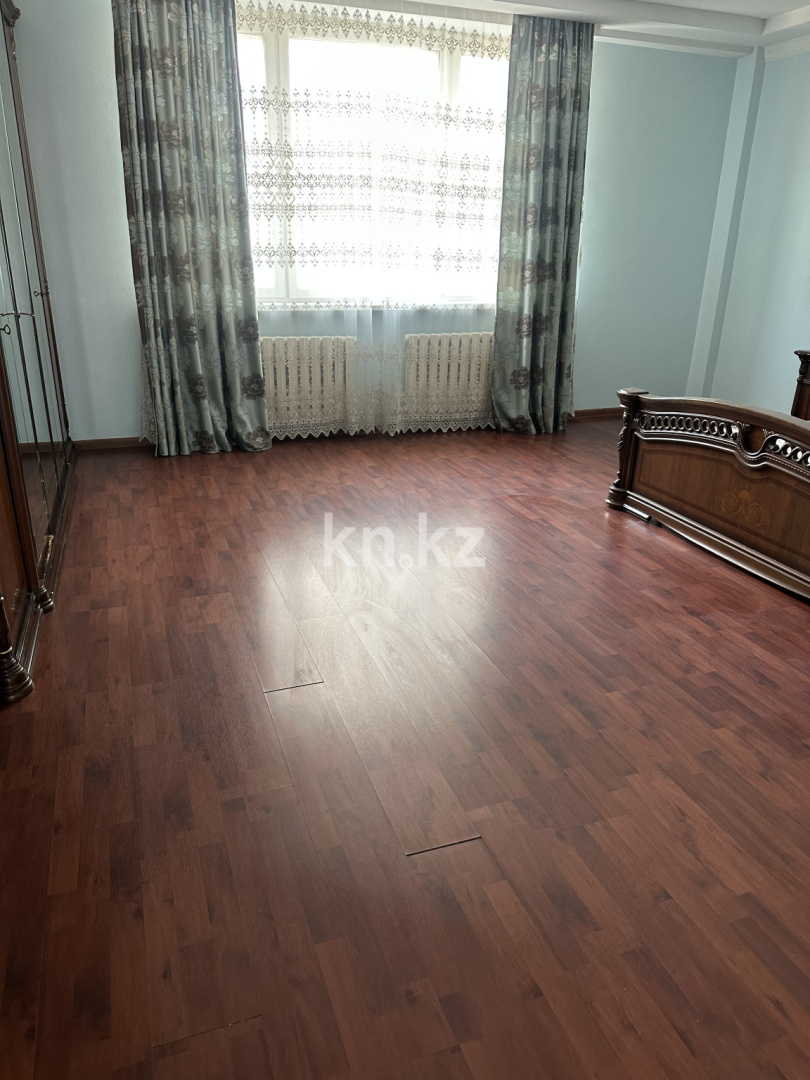 Аренда 3-комнатной квартиры, 140 м², ул. Кунаева, дом  14 - Аренда квартиры помесячно в Астане фото 2 из 3