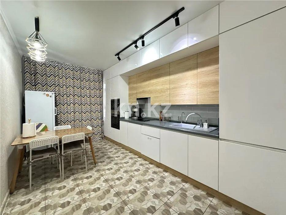 Продажа 3-комнатной квартиры, 104 м², пр. Республики, дом  42 в Караганде - фото 4