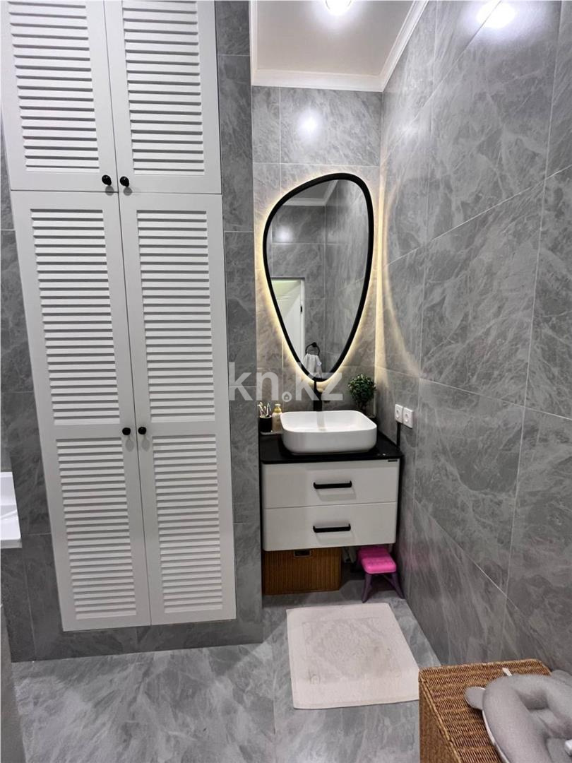 Продажа 3-комнатной квартиры, 85 м², 137 учетный квартал в Караганде - фото 21