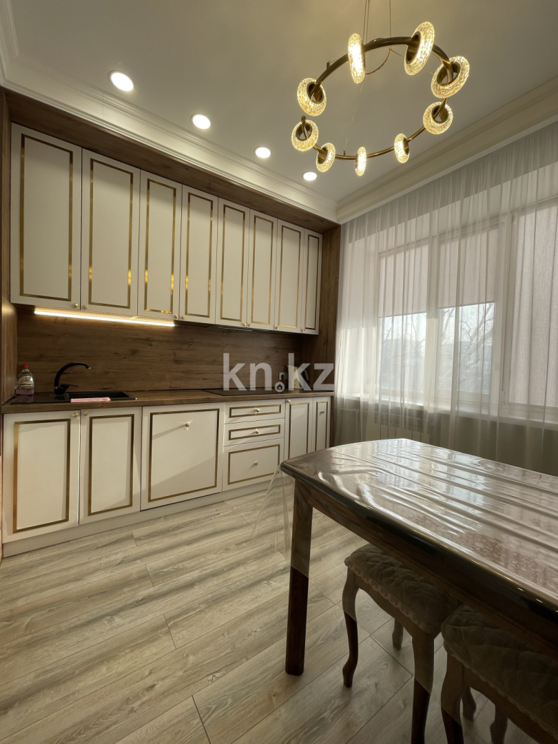 Продажа 3-комнатной квартиры, 80 м² - Продажа  трехкомнатных квартир в Усть-Каменогорске фото 1 из 22