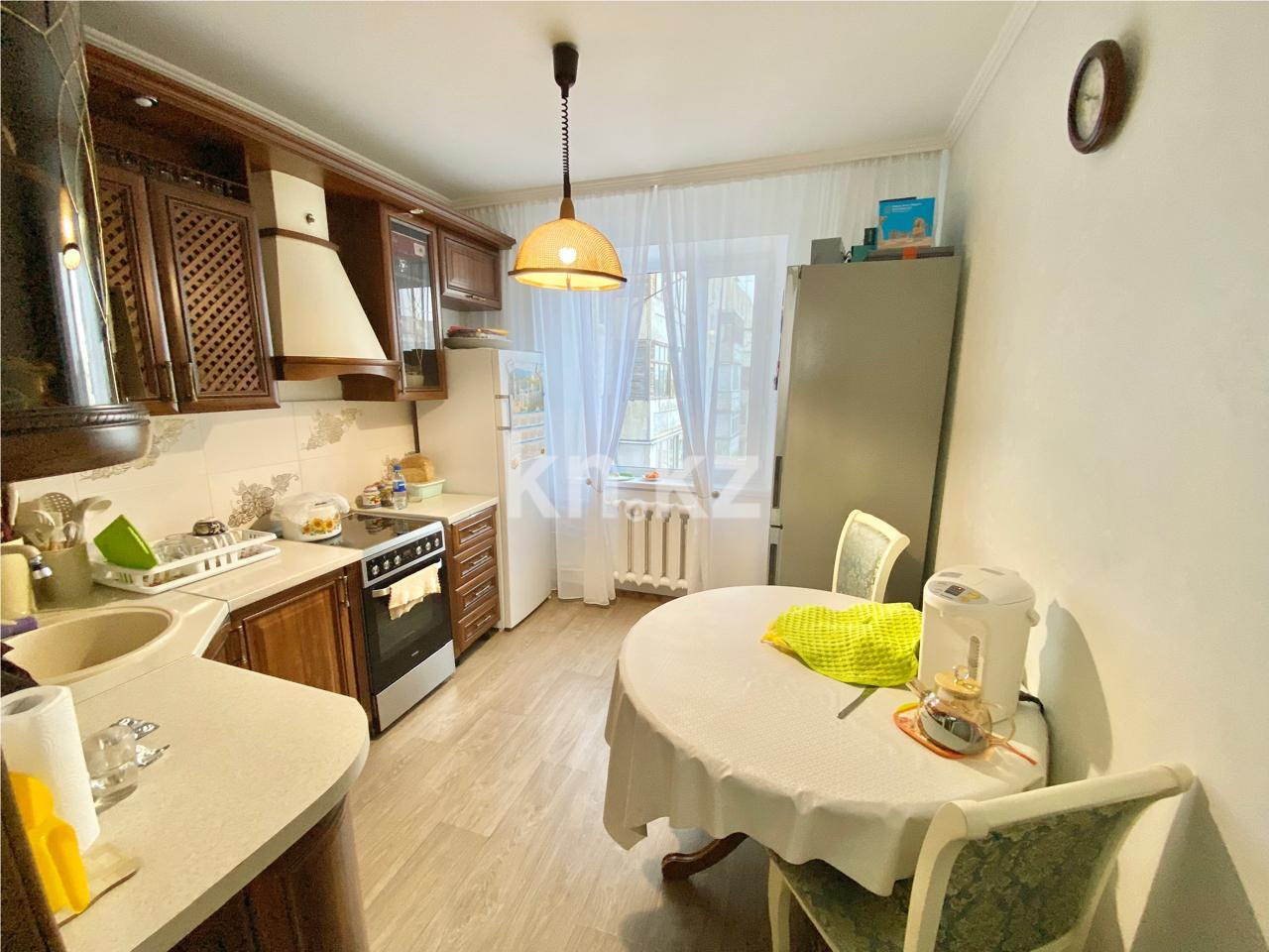 Продажа 3-комнатной квартиры, 64 м², мкр. Голубые Пруды - Продажа квартир в Караганде фото 12 из 19