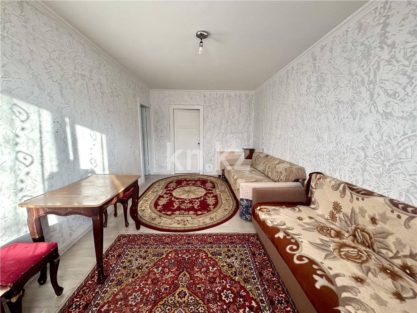 Продажа 2-комнатной квартиры, 44 м², 22 мкр., дом  6 - Продажа  двухкомнатных квартир в Караганде с фото фото 2 из 14