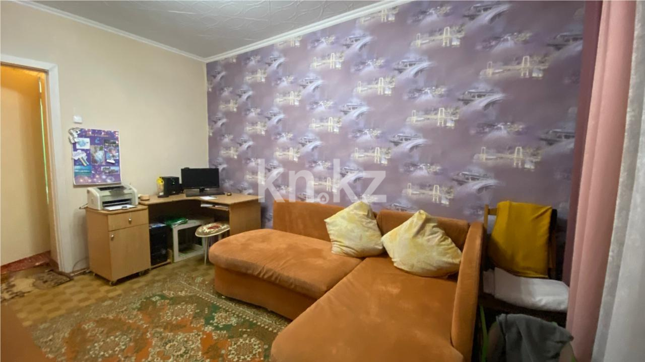 Продажа 3-комнатной квартиры, 63 м², мкр-н Гульдер-1 - Продажа квартир в Караганде фото 4 из 13