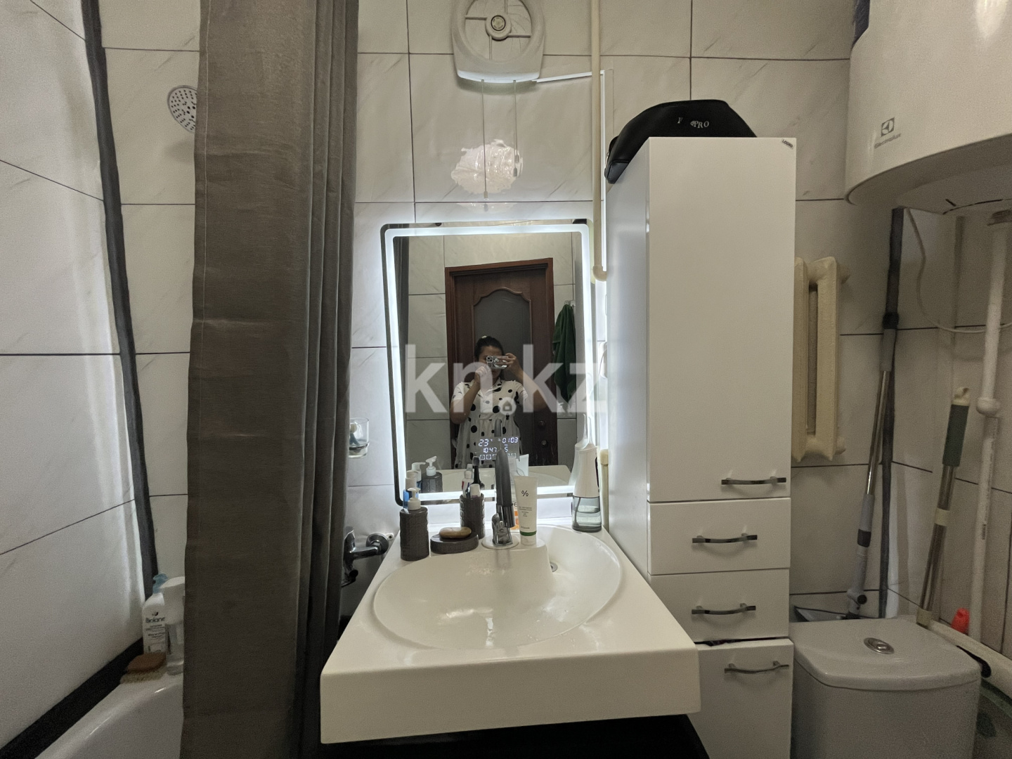 Продажа 3-комнатной квартиры, 52.6 м², мкр-н 21, дом  1 в Караганде - фото 7