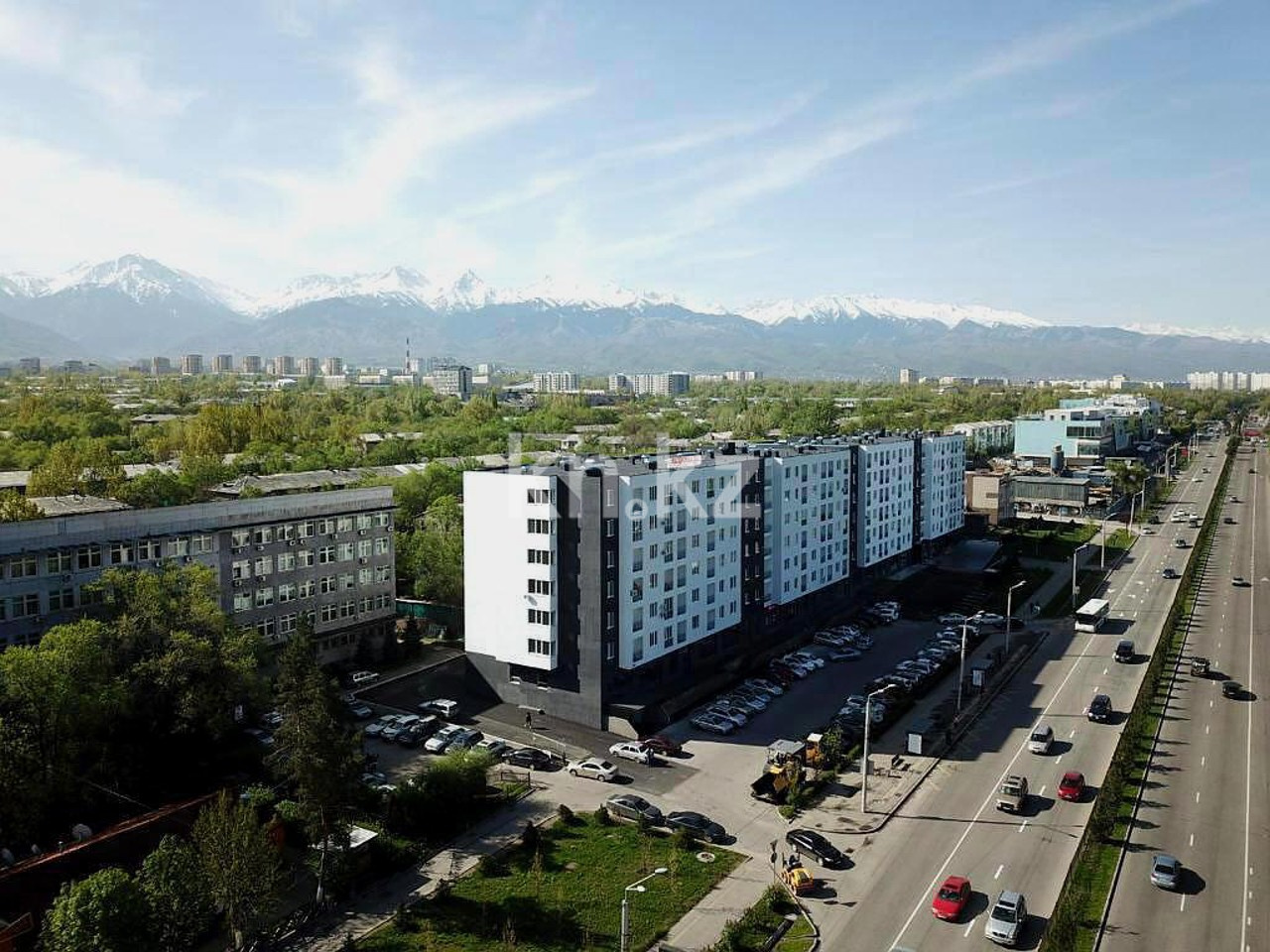 Продажа 2-комнатной квартиры, 80 м², мкр-н 8, дом  41/6 в Алматы - фото 9