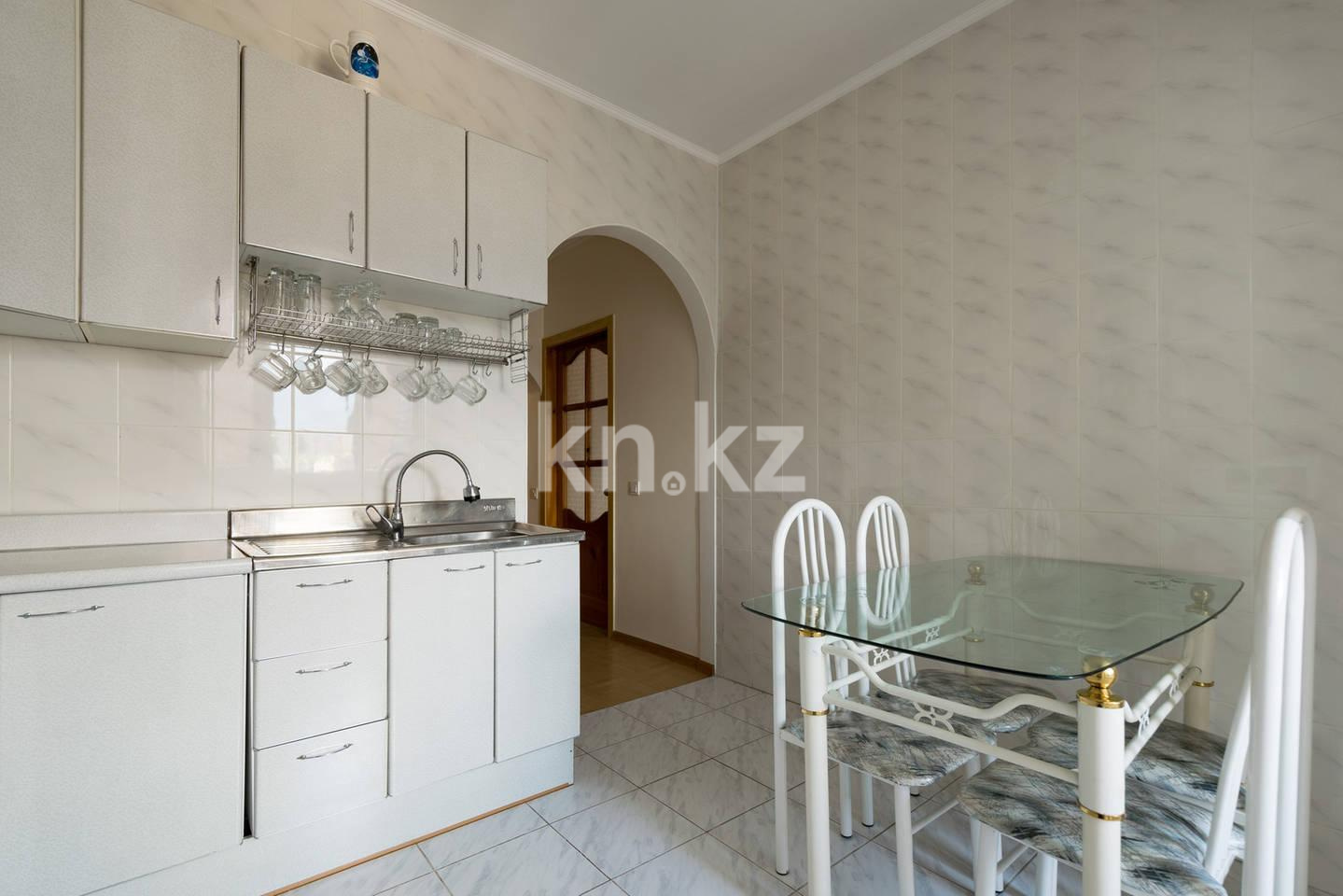 Аренда 4-комнатной квартиры, 98 м² - Аренда четырехкомнатных квартир помесячно в Алматы фото 7 из 20