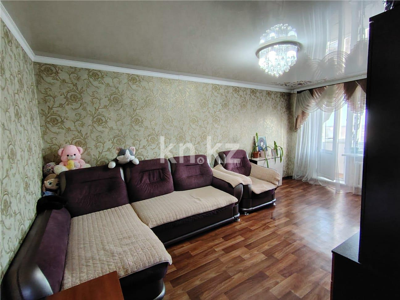 Продажа 3-комнатной квартиры, 62 м², мкр-н 22 - Продажа квартир в Караганде фото 1 из 26