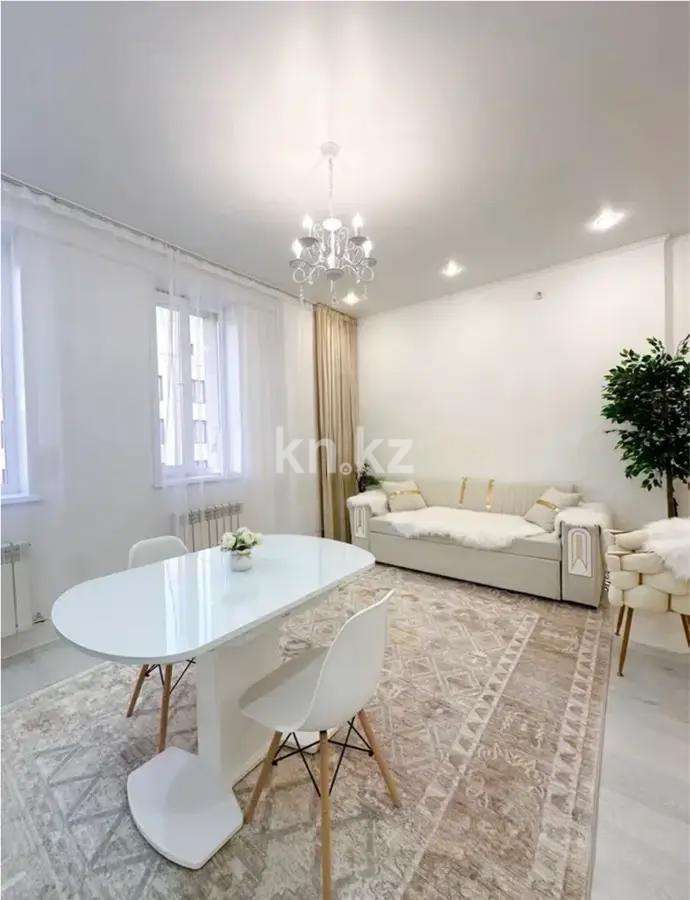 Продажа 3-комнатной квартиры, 60 м², пр. Мангилик Ел, дом  62 - Продажа  трехкомнатных квартир в Астане без посредников с фото фото 1 из 4
