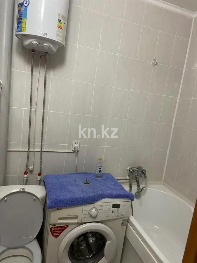 Продажа 2-комнатной квартиры, 44 м², 12-й мкр., дом  25 - Продажа  двухкомнатных квартир в Караганде без посредников фото 3 из 3