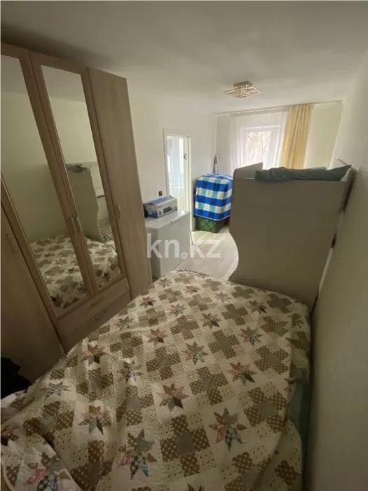 Продажа 3-комнатной квартиры, 58 м², 12 мкр., дом  36 в Караганде - фото 2