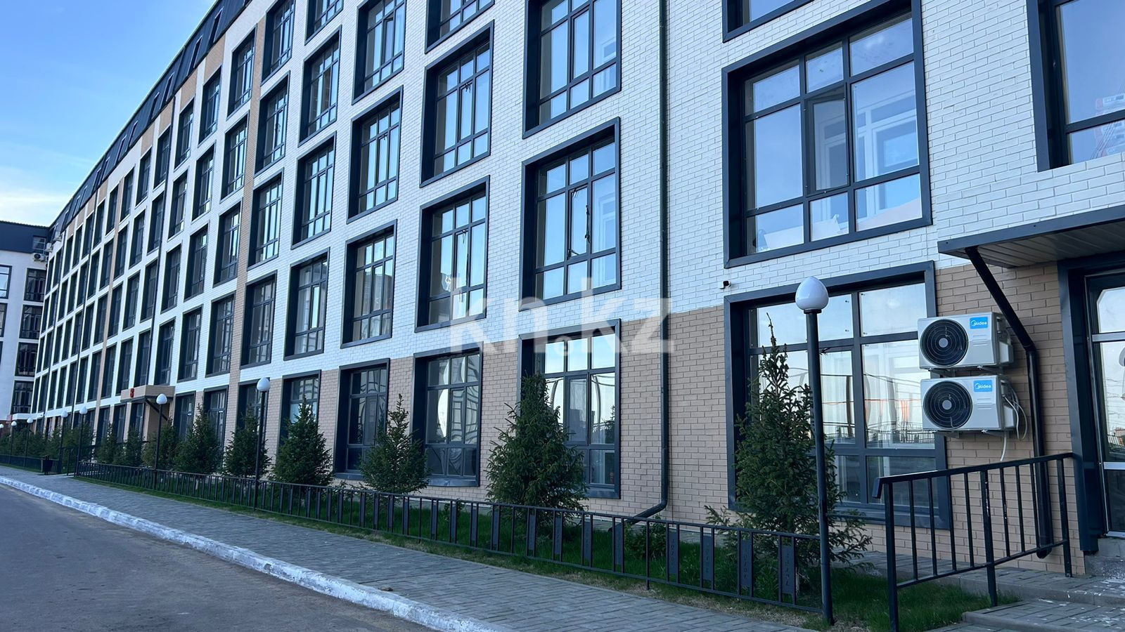 Продажа , 30 м², ул. Аль-Фараби, дом  76 - Жк Aq-zhol. Район аэропорта - Продажа офисных и торговых помещений в Астане с фото фото 2 из 6