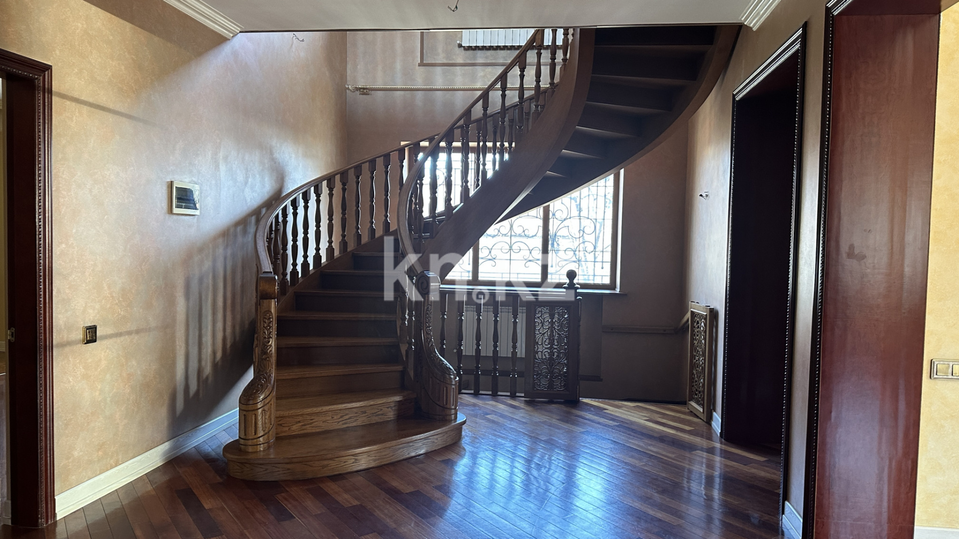 Продажа 7-комнатного дома, 477 м², ул. Рауан в Алматы - фото 9