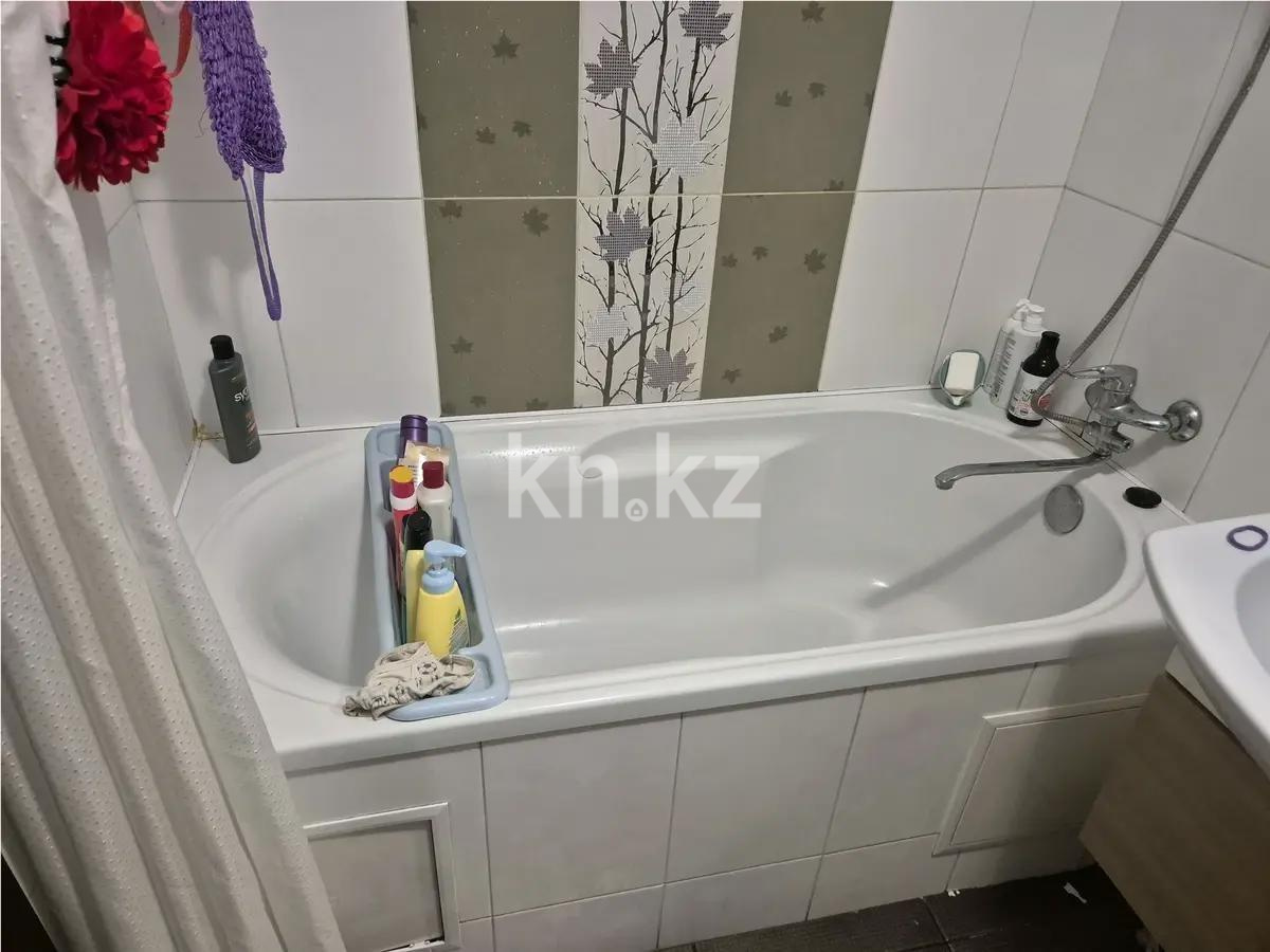Продажа 3-комнатной квартиры, 65 м², ул. Ермекова, дом  52 в Караганде - фото 5