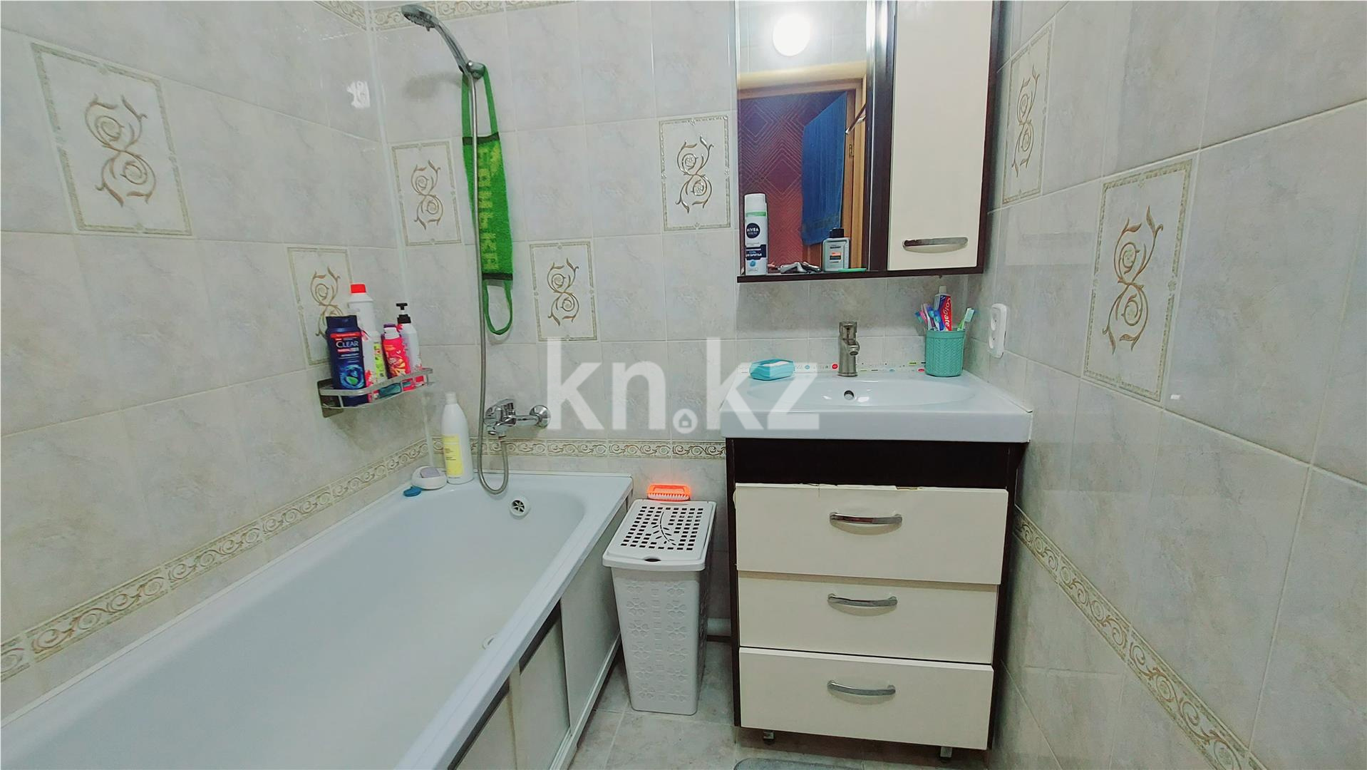 Продажа 3-комнатной квартиры, 60 м² - Продажа квартир в Караганде - страница 2 фото 10 из 15