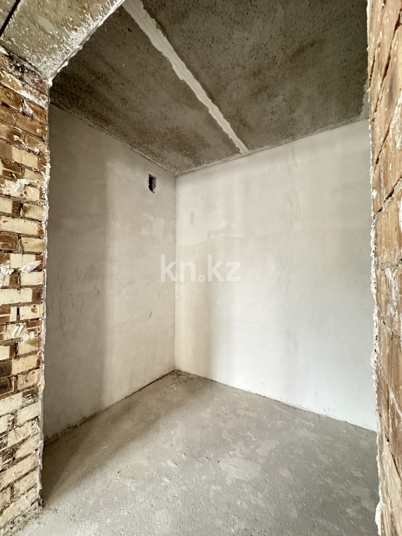Продажа , 100.2 м², мкр-н Степной-2, дом  18/2 - Продажа офисных и торговых помещений в Караганде фото 11 из 16