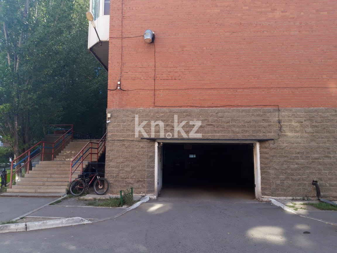 Продажа 3-комнатной квартиры, 90 м², ул. Сейфуллина в Астане - фото 20