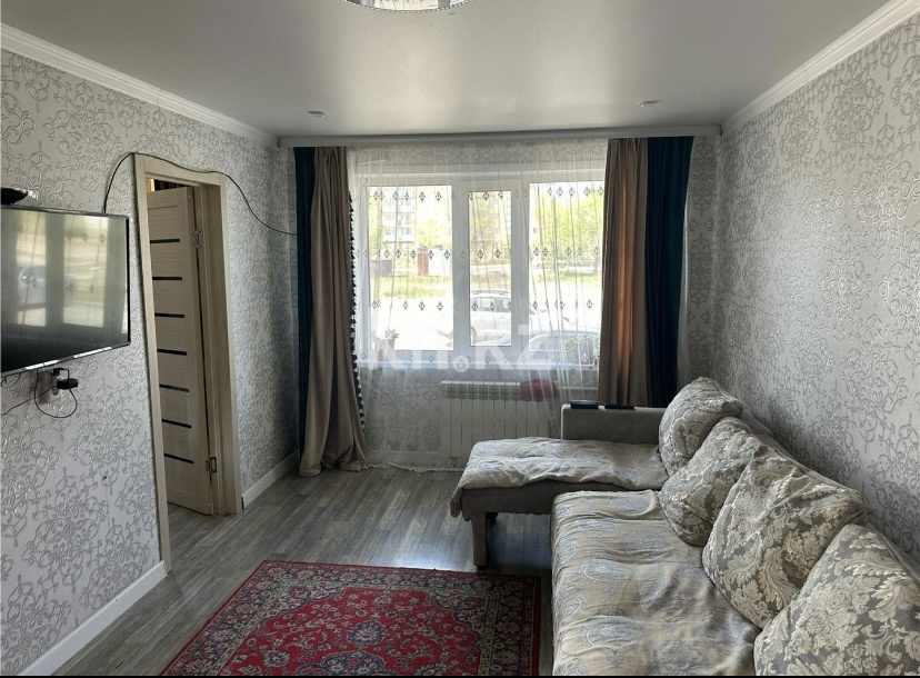 Продажа 3-комнатной квартиры, 47 м², Молдагуловой, дом  29 - Продажа квартир в Казахстане фото 1 из 5