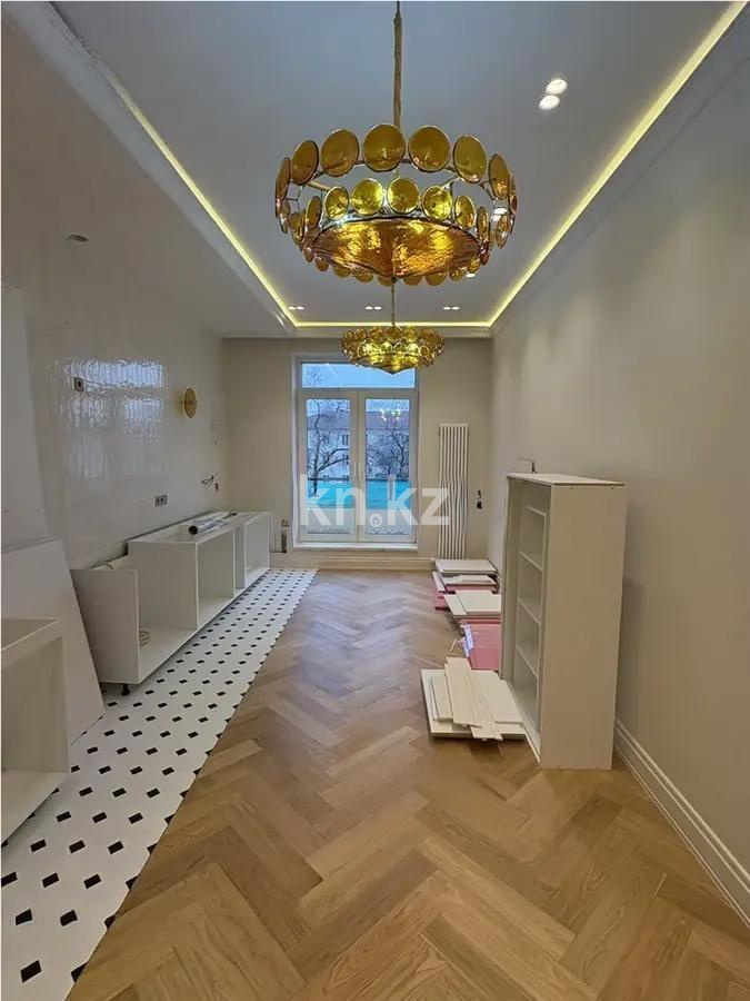 Продажа 4-комнатной квартиры, 255.7 м², ул. Тулебаева, дом  95/1 - Продажа квартир в Казахстане фото 5 из 11