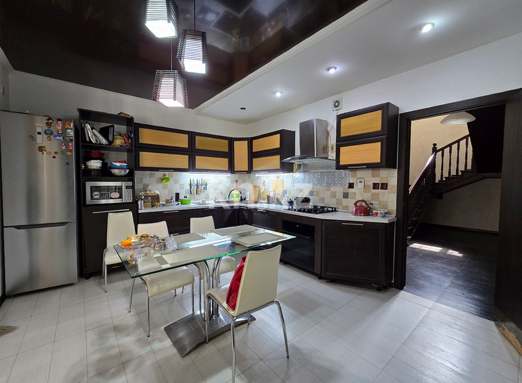 Продажа 4-комнатного дома, 183 м², ул. Центральная, дом  7/2 в Алматы - фото 2