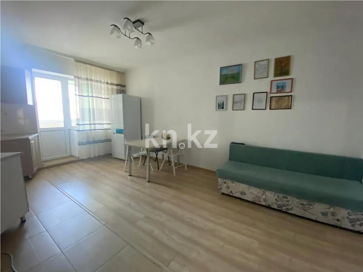 Продажа 3-комнатной квартиры, 72.8 м², ул. Сауран, дом  5д в Астане