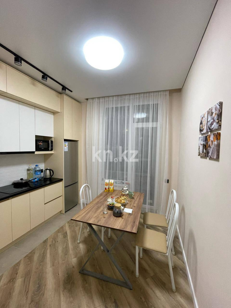 Аренда 2-комнатной квартиры, 45 м², ул. Е-36, дом  2 - Аренда жилой и коммерческой недвижимости в Астане фото 1 из 10