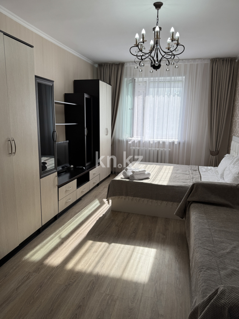 Аренда 1-комнатной квартиры посуточно, 40 м², пр. Кабанбай батыра, дом  42 - ул. Алматы в Астане