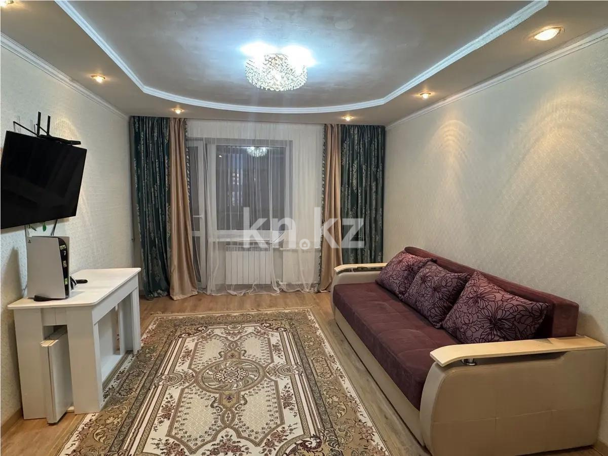 Продажа 3-комнатной квартиры, 62 м², ул. Муканова, дом  11 - Продажа  трехкомнатных квартир в Караганде без посредников фото 1 из 7
