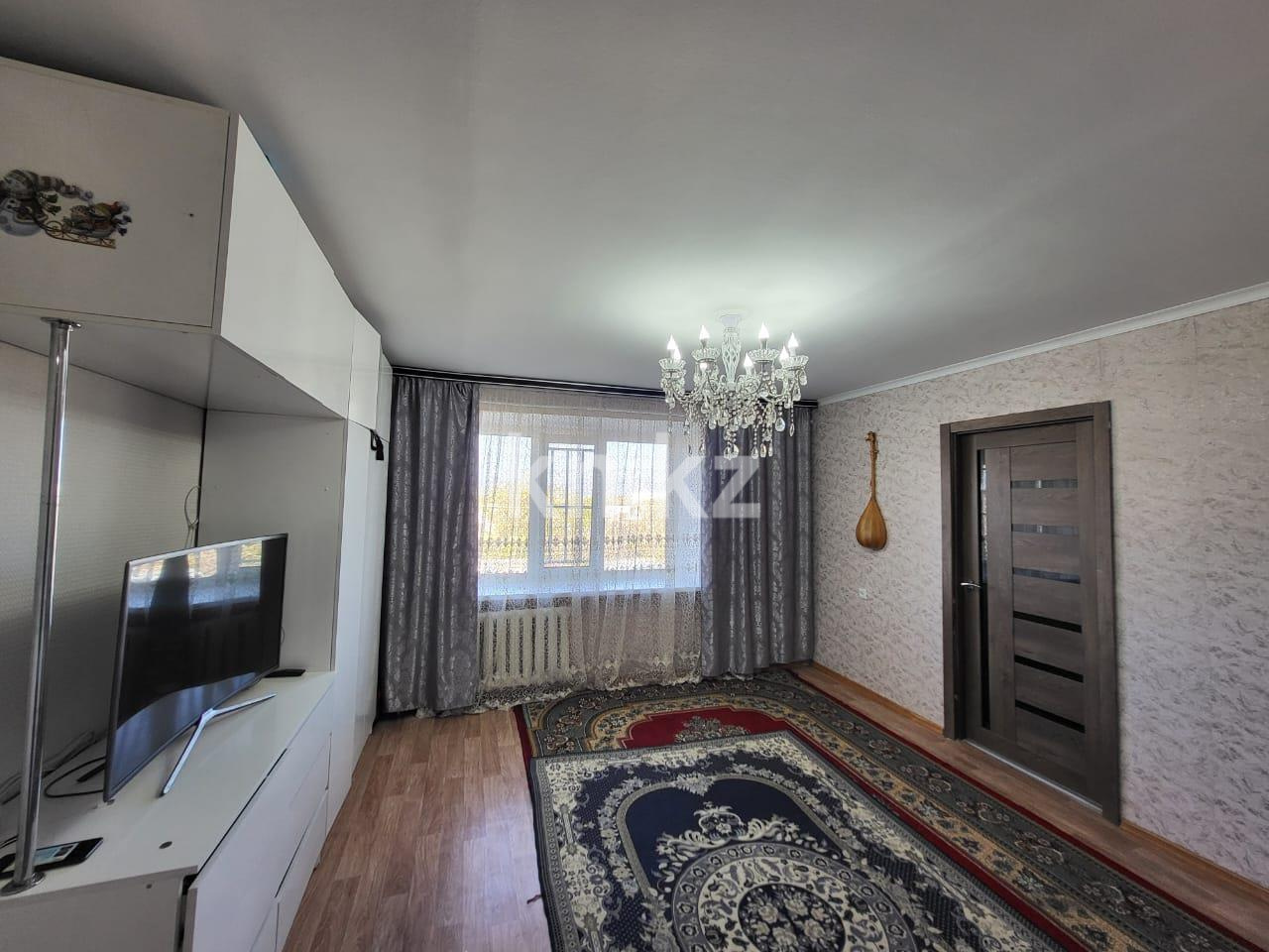Продажа 3-комнатной квартиры, 55 м², ул. Уалиханова, дом  9 - Продажа квартир в Темиртау фото 1 из 18