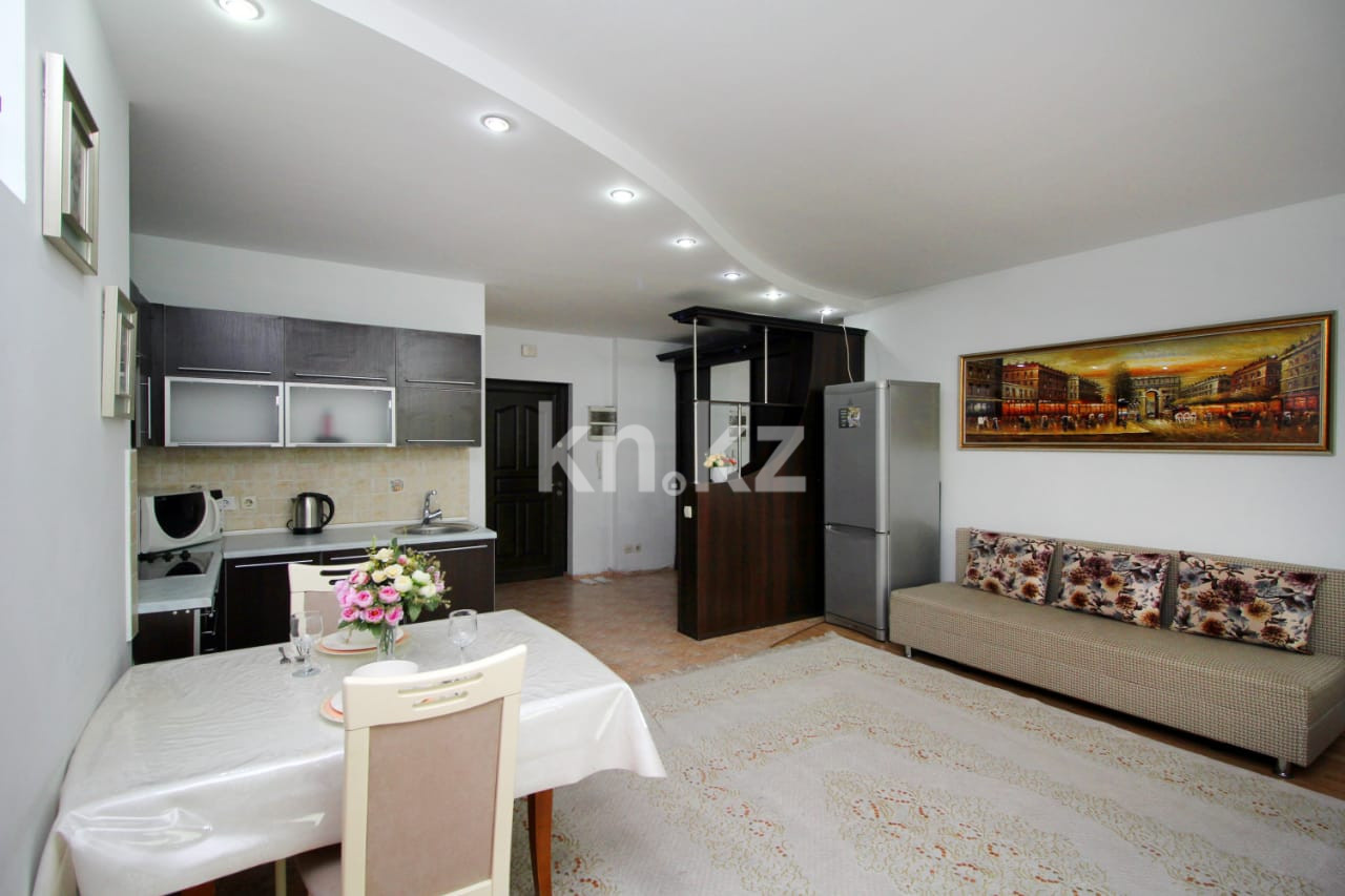 Аренда 1-комнатной квартиры посуточно, 50 м², ул. Хусаинова, дом  225 - ул. Ескараева - Аренда жилой и коммерческой недвижимости в Алматы фото 5 из 20