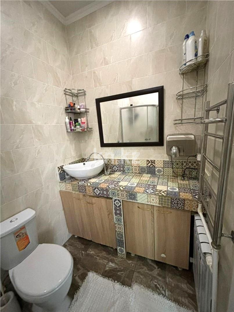 Продажа 2-комнатной квартиры, 50 м², ул. Ермекова - Продажа  двухкомнатных квартир в Караганде фото 7 из 12