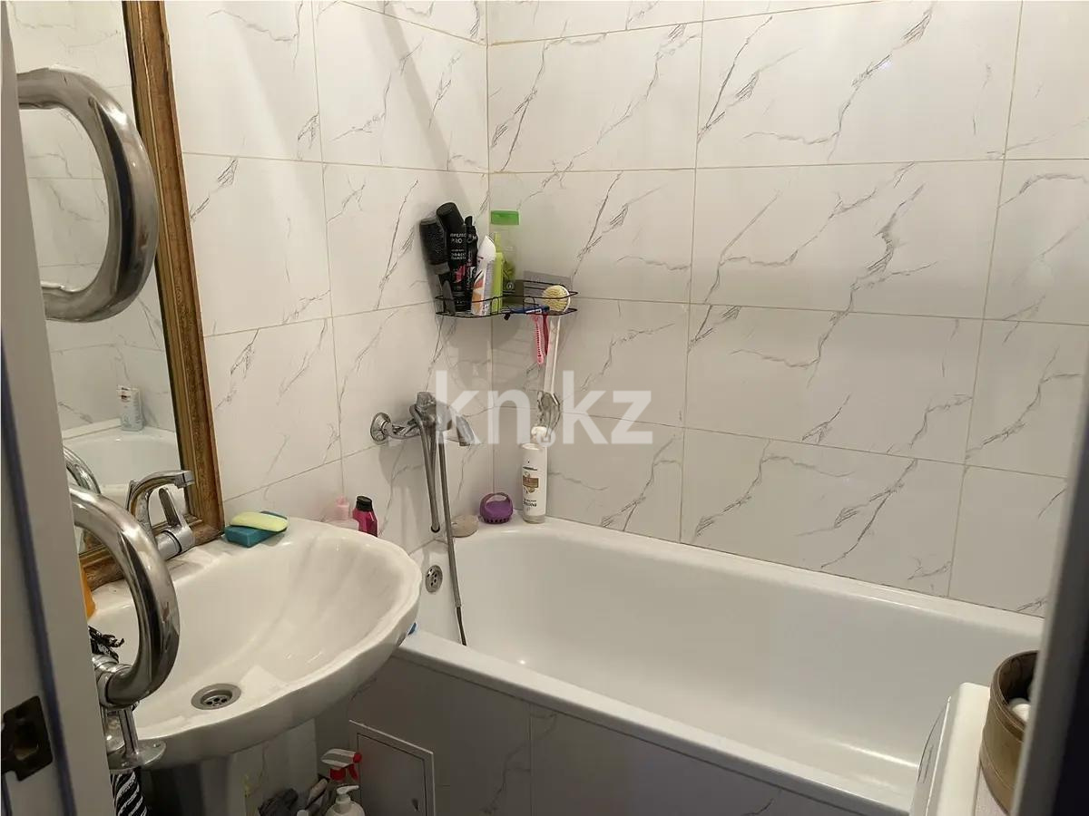 Продажа 3-комнатной квартиры, 64 м², мкр. Степной-3, дом  6/1 в Караганде - фото 4