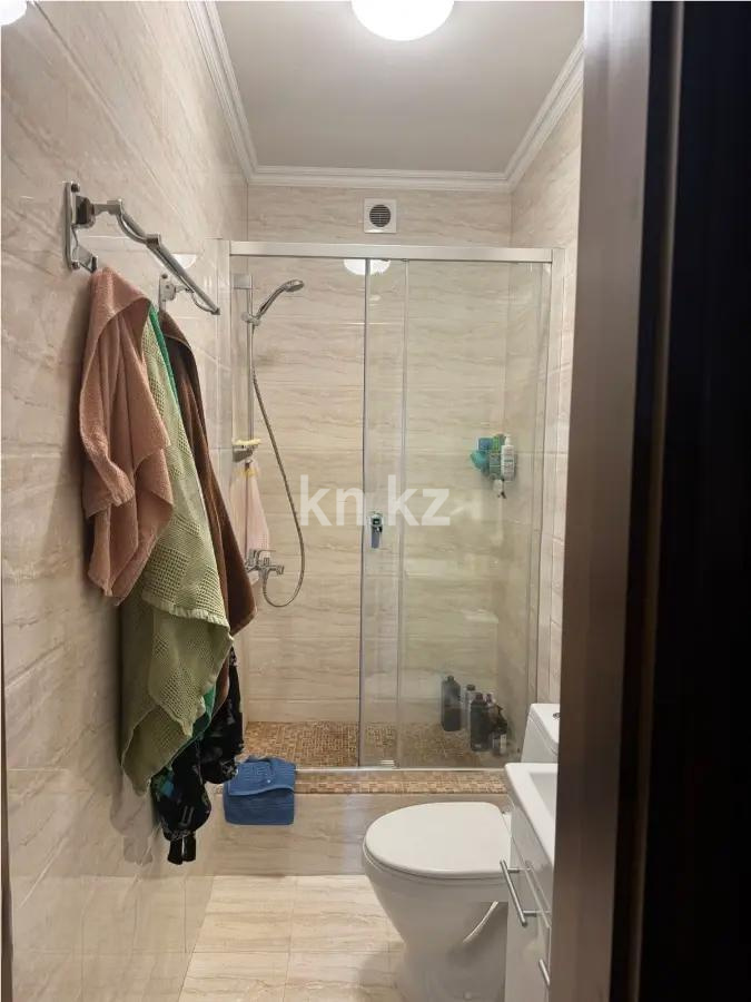 Продажа 4-комнатной квартиры, 104 м², ул. Сатпаева, дом  90/36 в Алматы - фото 7