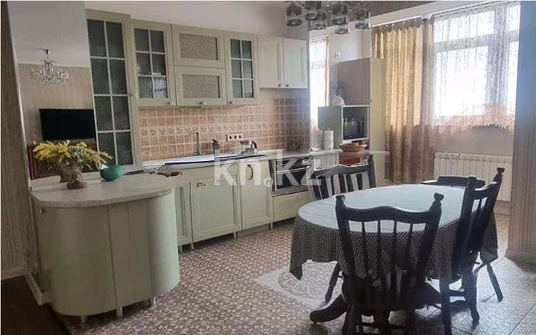 Продажа 2-комнатной квартиры, 98.6 м², ул. Розыбакиева, дом  289 в Алматы - фото 2