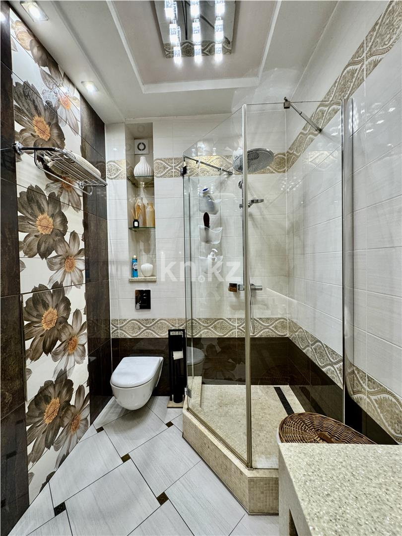 Продажа 4-комнатной квартиры, 198 м², ул. Ботаническая, дом  12/12 в Караганде - фото 22