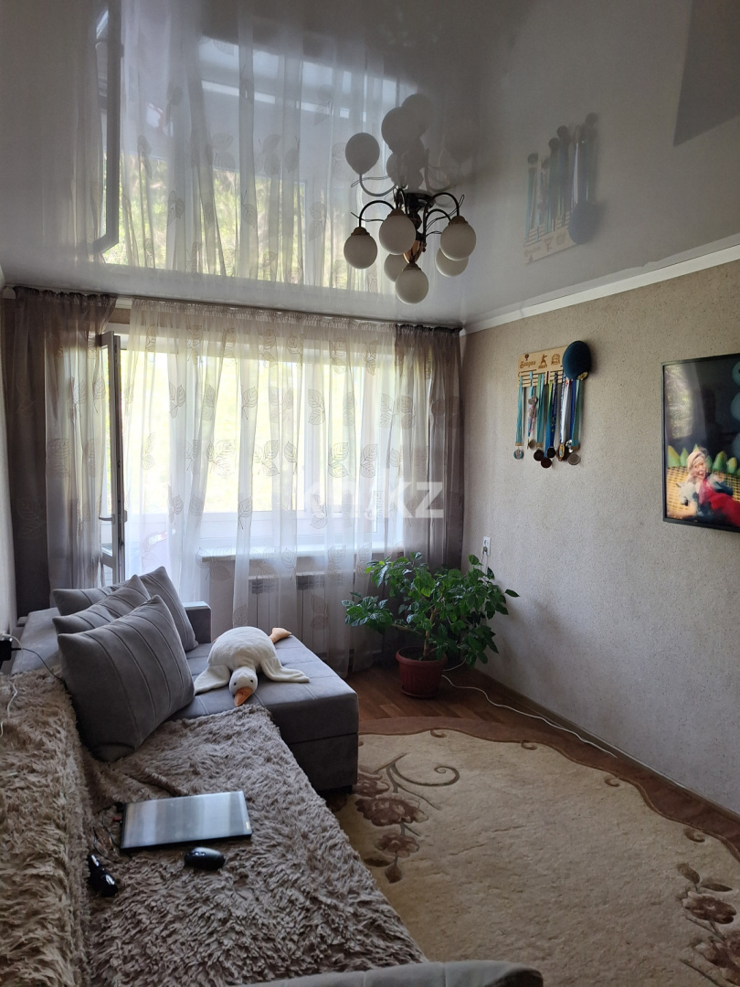 Продажа 3-комнатной квартиры, 54 м², ул. Белинского, дом  18 - Продажа  трехкомнатных квартир в Караганде без посредников фото 1 из 20
