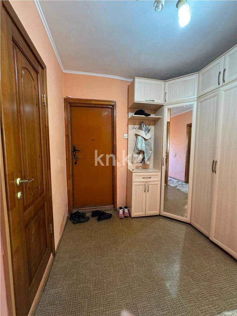 Продажа 3-комнатной квартиры, 62 м², мкр-н Восток-2 - Продажа квартир в Караганде фото 10 из 11