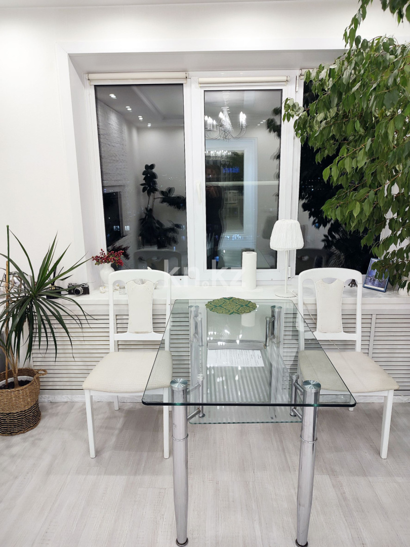 Аренда 1-комнатной квартиры посуточно, 50 м², пр. Абылай хана, дом  49 - Аренда  однокомнатных квартир посуточно в Астане с фото фото 2 из 9