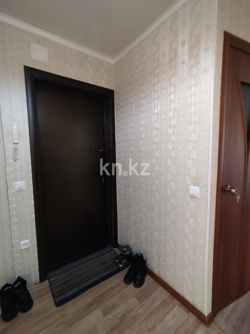 Продажа 3-комнатной квартиры, 62 м², 15 мкр., дом  18 - Продажа квартир в Караганде фото 1 из 9