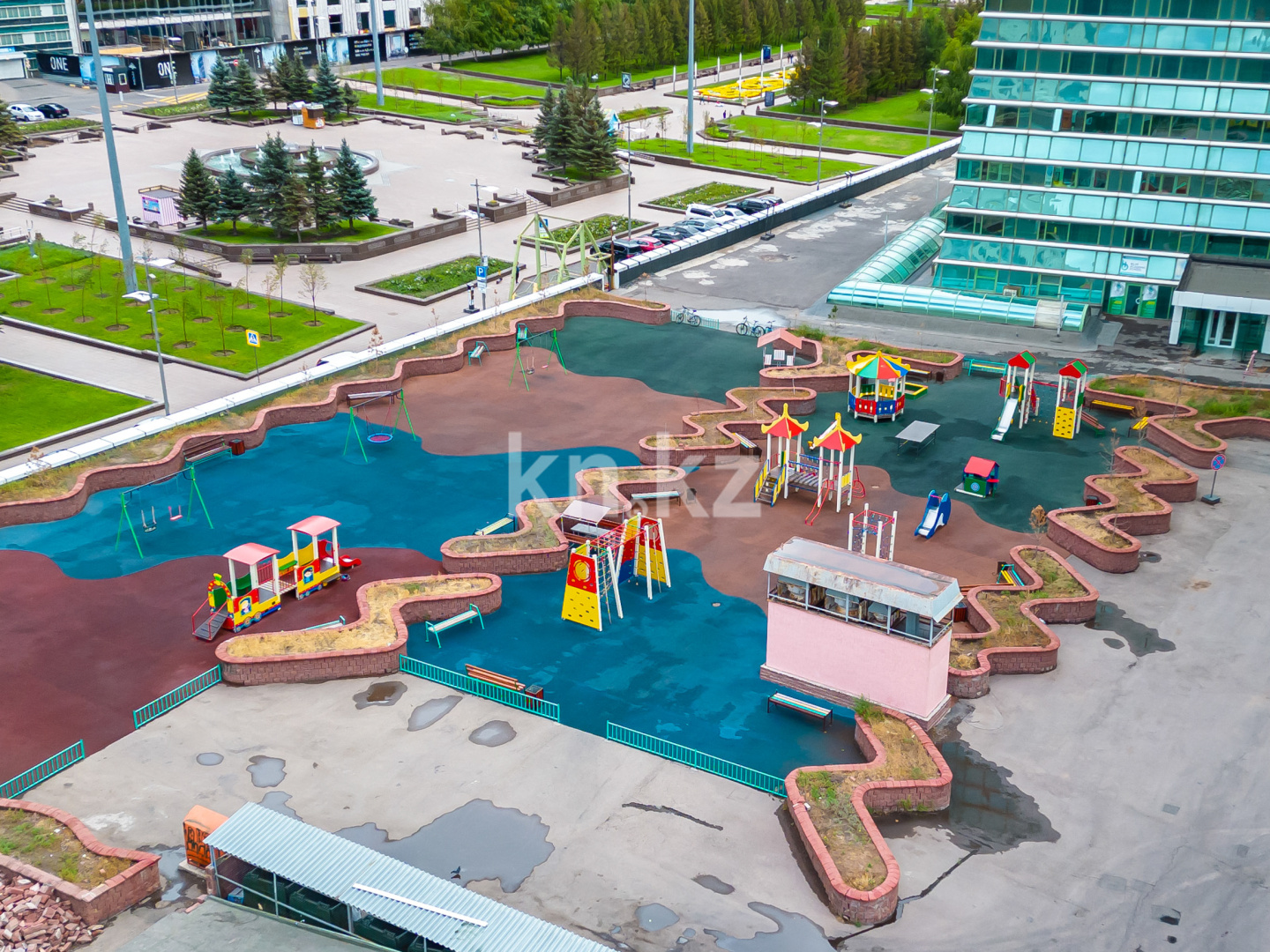 Продажа 3-комнатной квартиры, 130 м², ул. Достык, дом  5/1 - ул. Сауран в Астане - фото 51