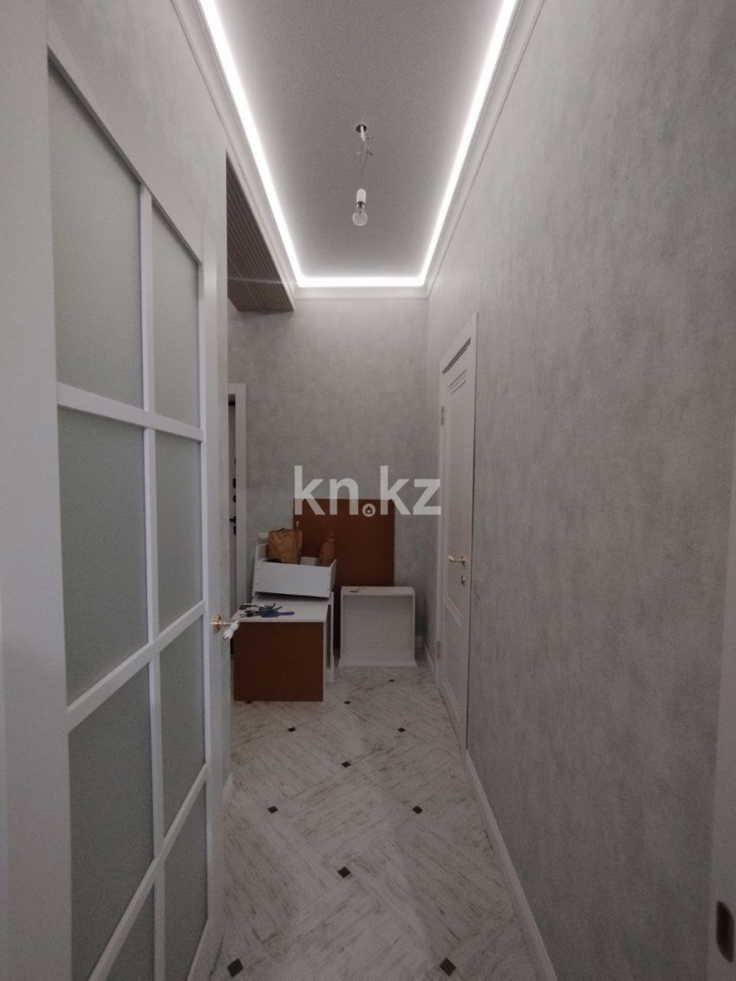 Продажа 2-комнатной квартиры, 72.3 м², ул. Алии Молдагуловой - Продажа квартир в Уральске фото 10 из 17