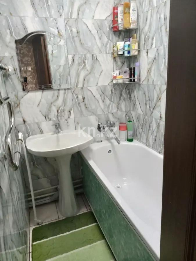 Продажа 3-комнатной квартиры, 63 м², мкр-н Восток-1, дом  6/1 в Караганде - фото 5