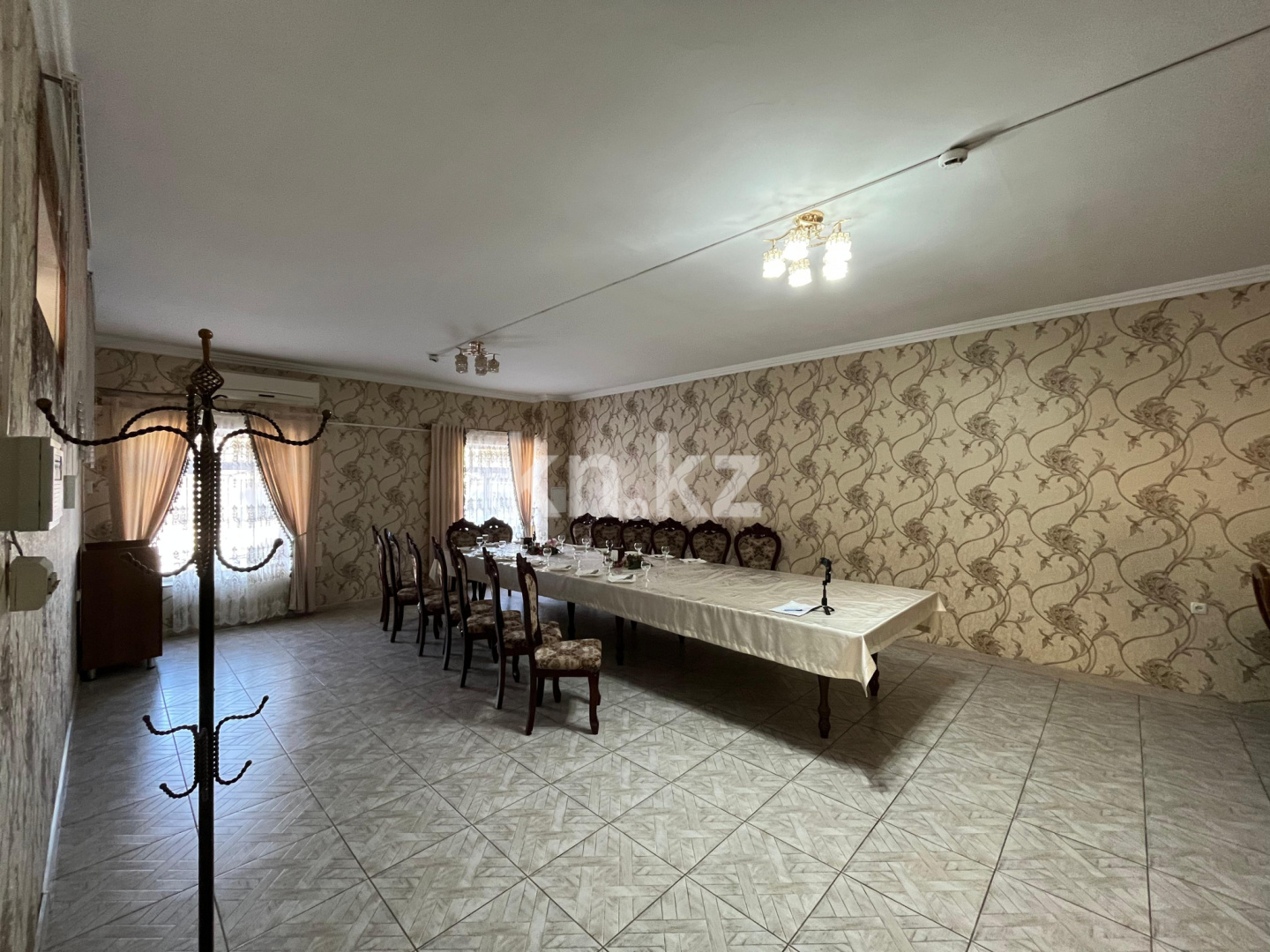 Продажа , 1200 м², ул. Гагарина, дом  1111 - Продажа офисных и торговых помещений в Шымкенте фото 12 из 25