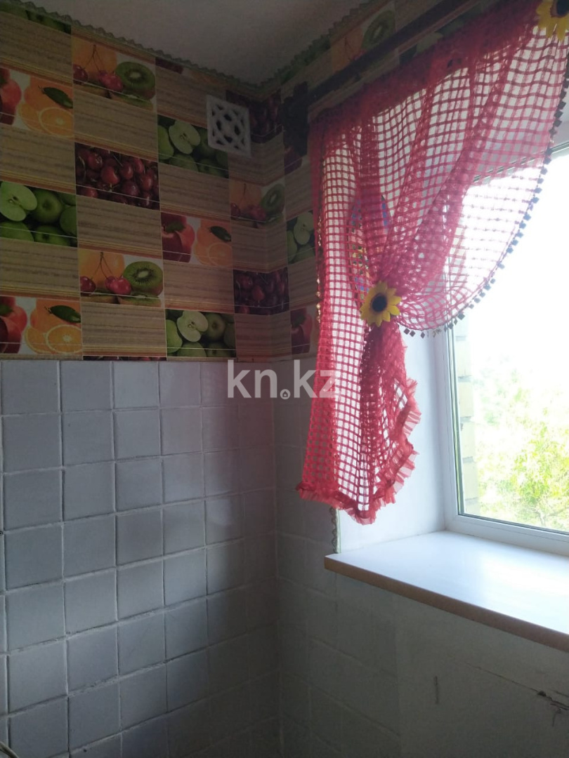 Продажа 3-комнатной квартиры, 42 м², ул. Зелинского, дом  28/1 - Продажа  трехкомнатных квартир в Караганде без посредников фото 1 из 11