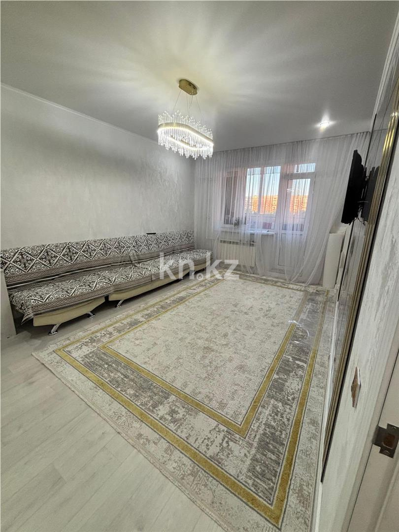 Продажа 3-комнатной квартиры, 82 м², ул. Сарыарка, дом  19 - Продажа квартир в Караганде фото 1 из 8