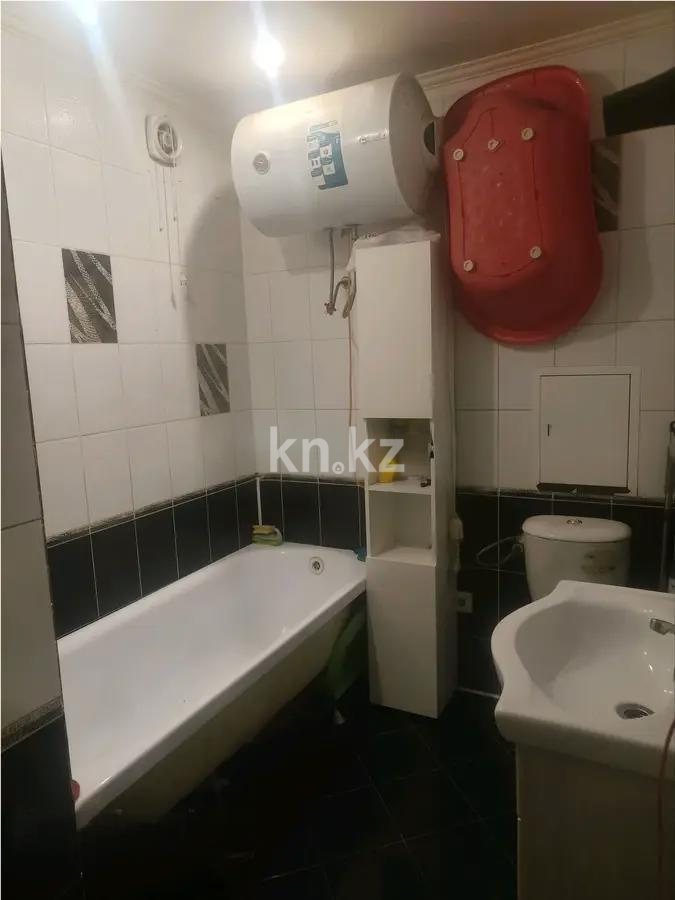 Продажа 2-комнатной квартиры, 46 м², пр. Строителей, дом  25 в Караганде - фото 3